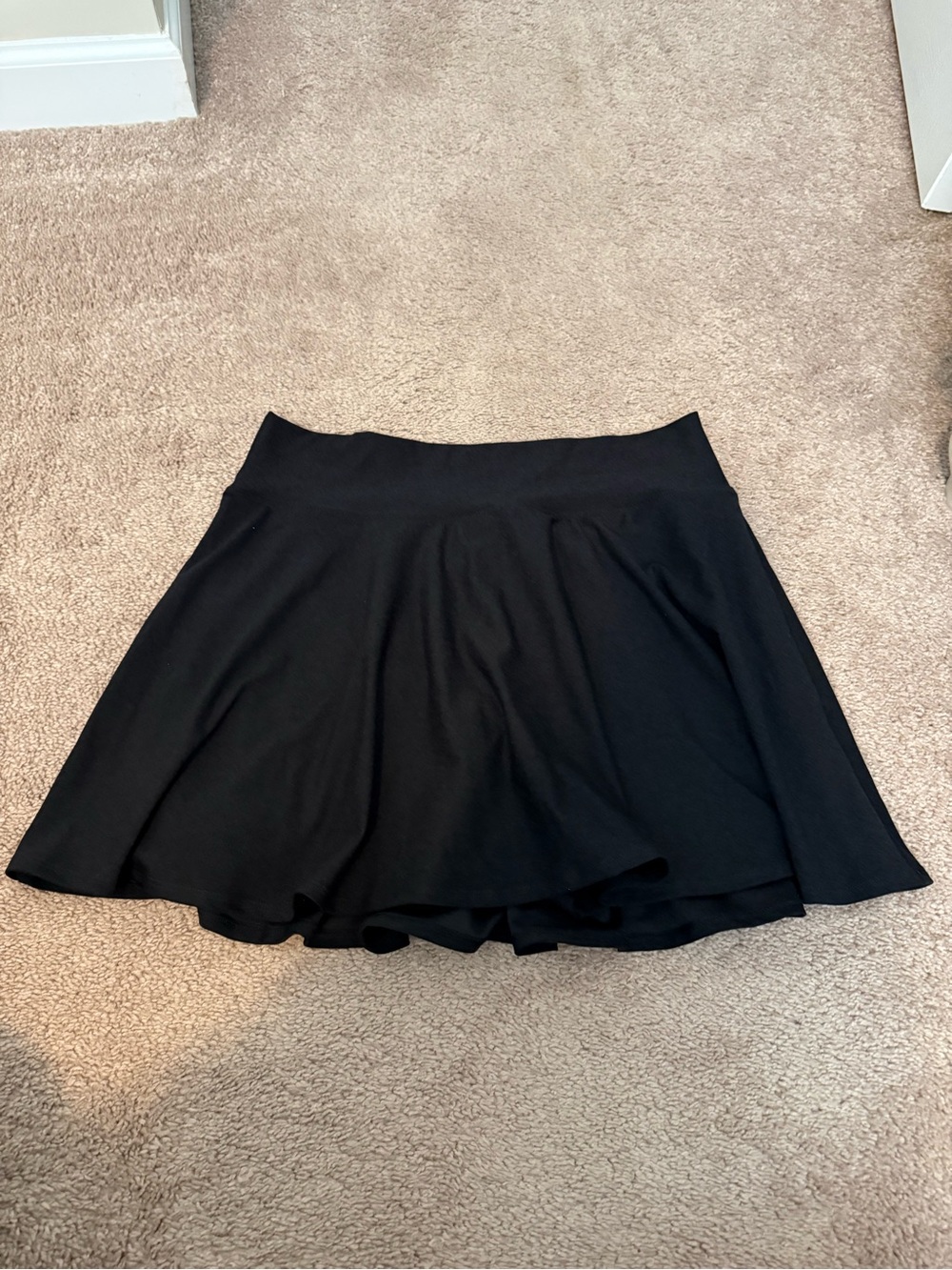 Old Navy Black Women's Skater Skirt - Classic Flared Style